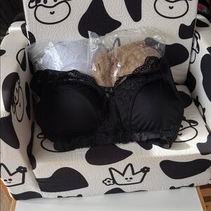 NWT Rhonda Shear 1X Black and Tan Lace Bras